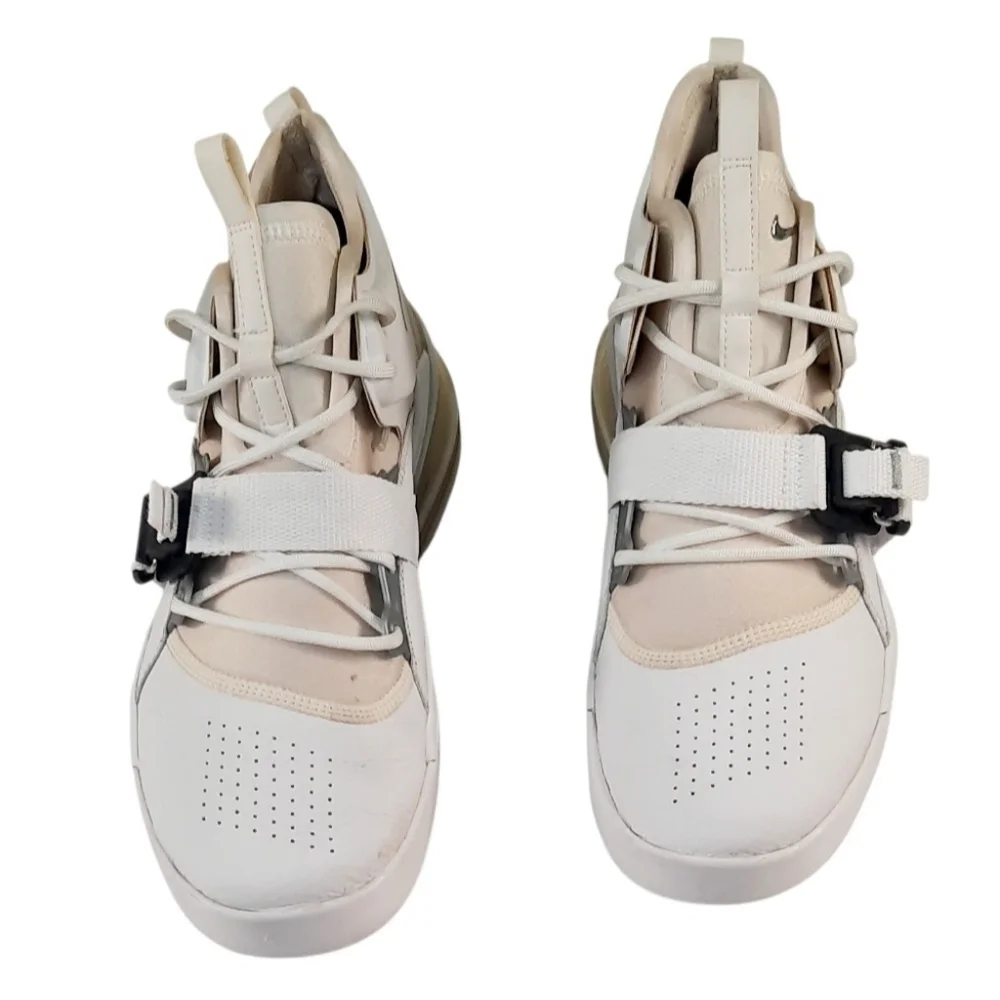 Nike Air Force 270 Men's Sneakers White/ Metallic Silver AH6772 -100 Size 10 - Picture 3 of 5